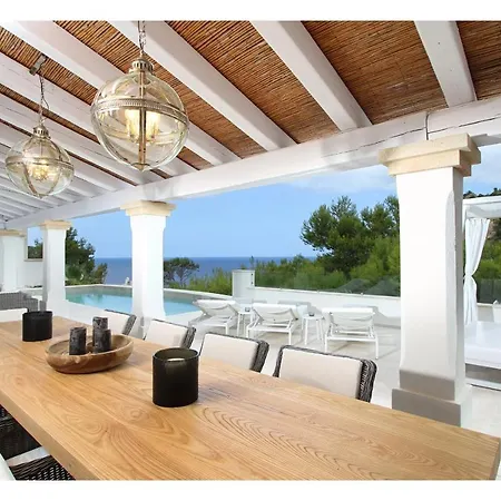 Aquarius Villa *