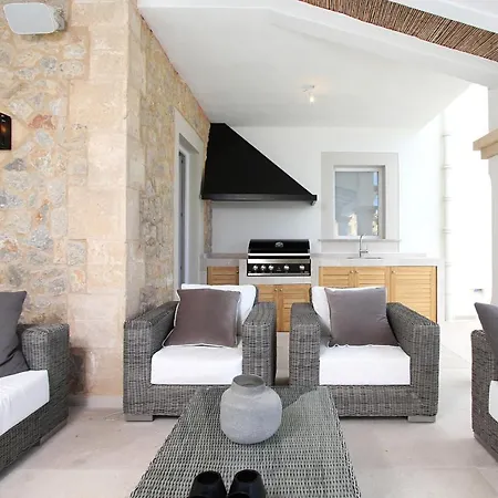 Villa Aquarius *